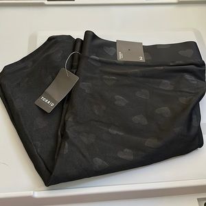 COPY - 🔮Buy2Get1Free🔮 Torrid Bike Shorts sz 1 & 2 NWT Embossed Hearts 9” inseam